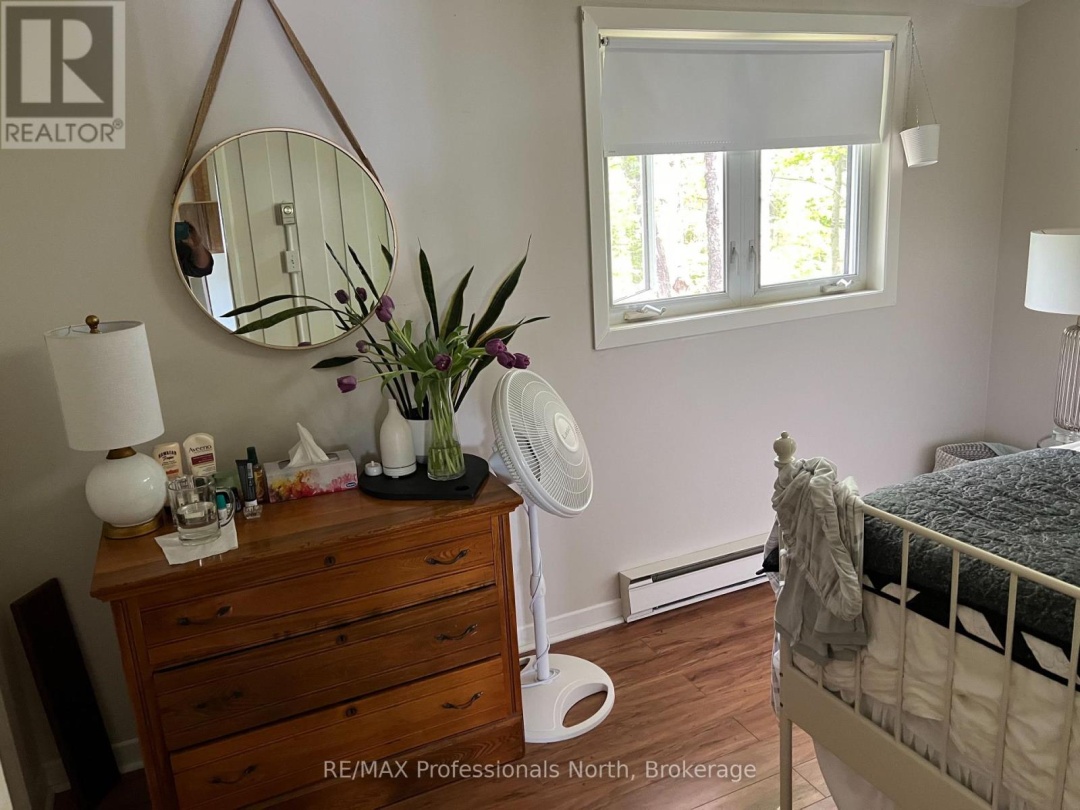 185 ENA DRIVE, Harp Lake