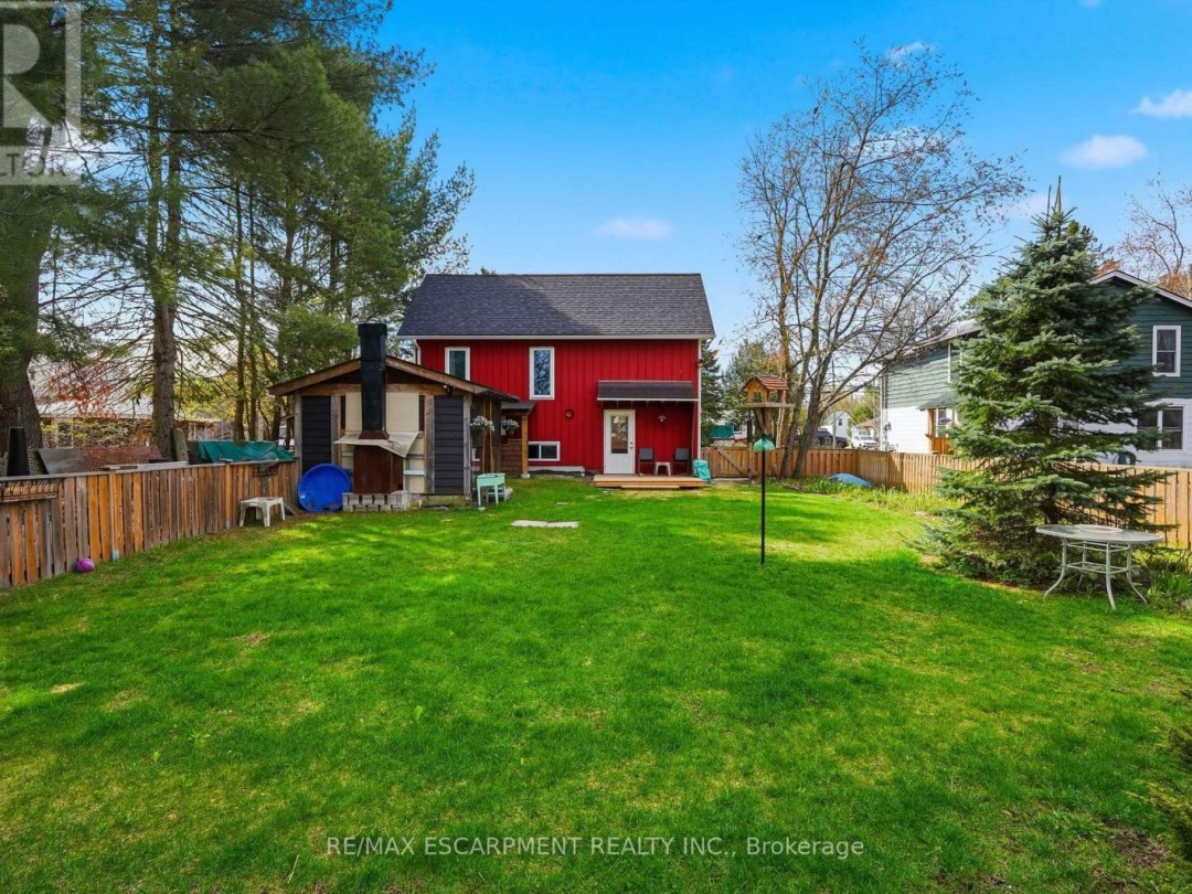 181 DILL STREET, Bracebridge (Macaulay)