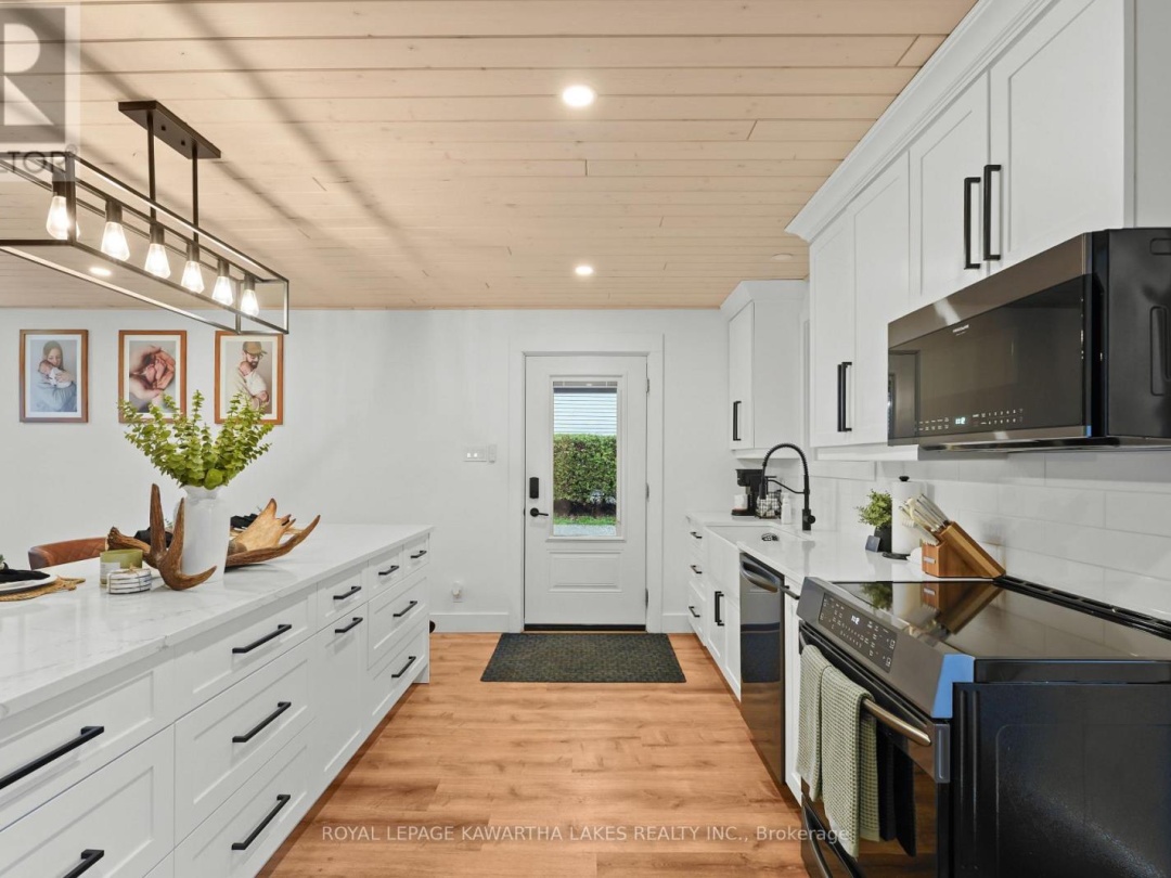 2 KENNEDY DRIVE, Kawartha Lakes (Fenelon Falls)