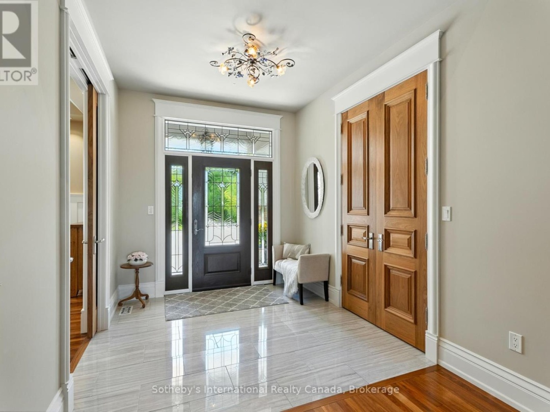 153 CREIGHTON STREET S, Lake Simcoe