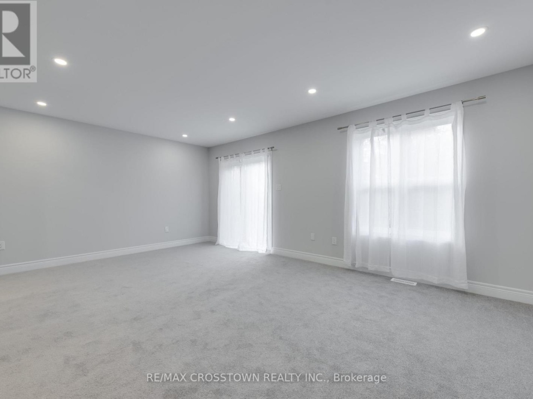 22 MCCONNELL CRESCENT, Bracebridge (Macaulay)