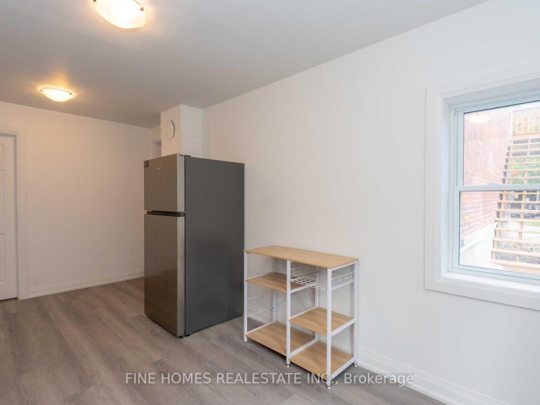119 ALBERT STREET S, 