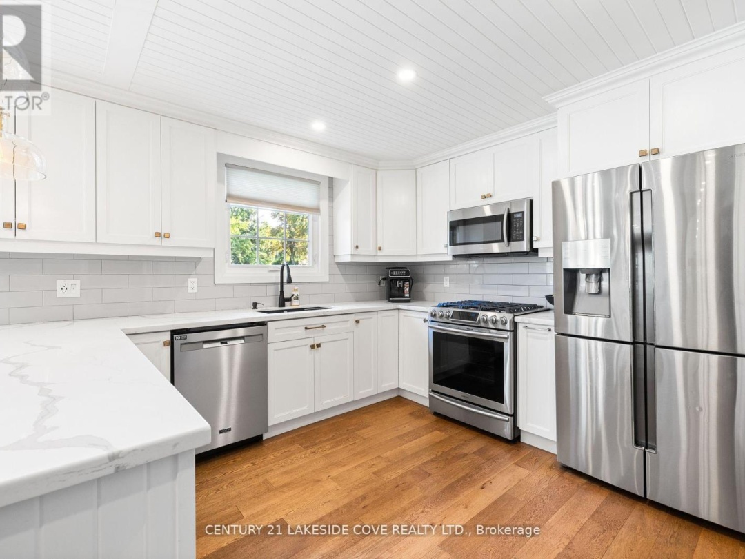 27 POPLAR CRESCENT W, Lake Simcoe
