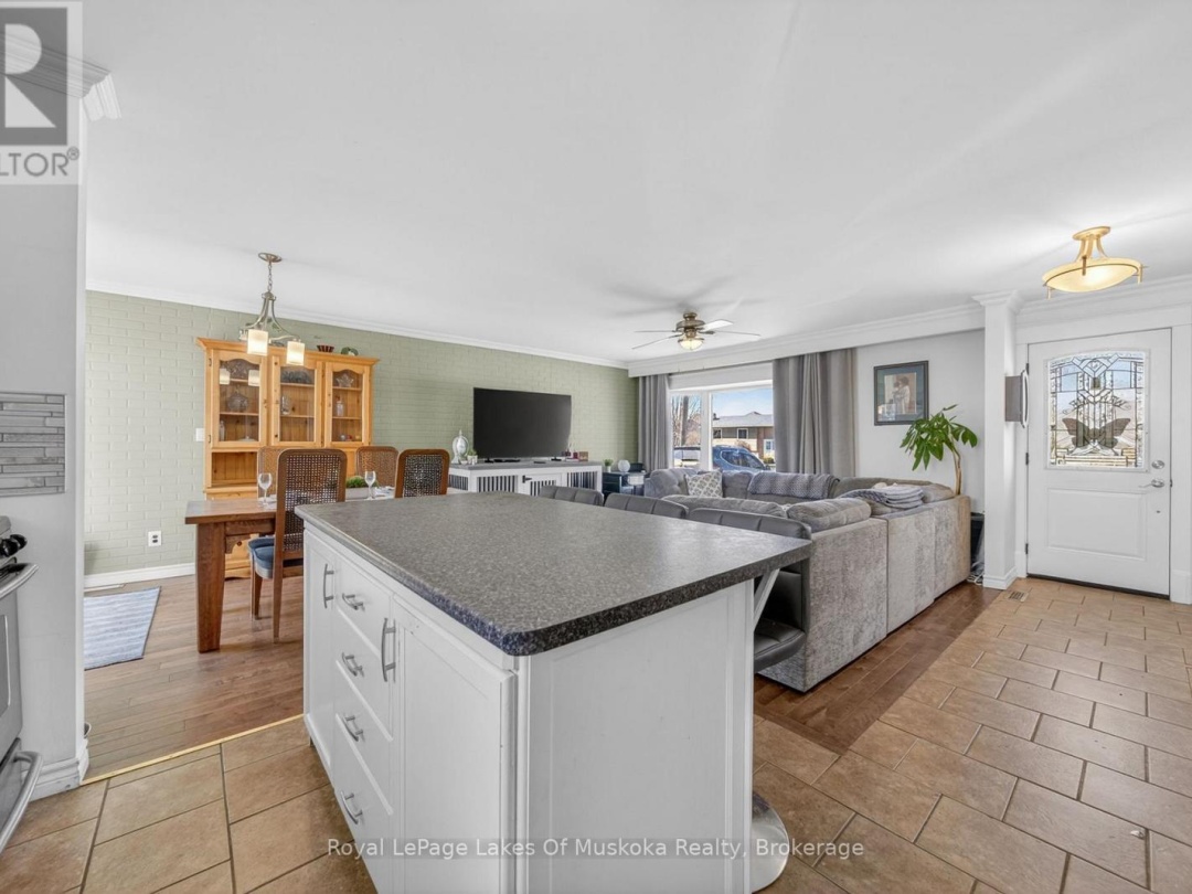271 LAKELAND CRESCENT, Brock (Beaverton)