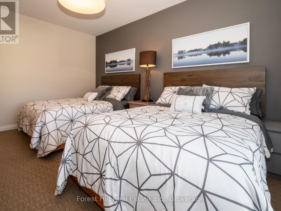 303 - 1235 DEERHURST DRIVE, Peninsula Lake