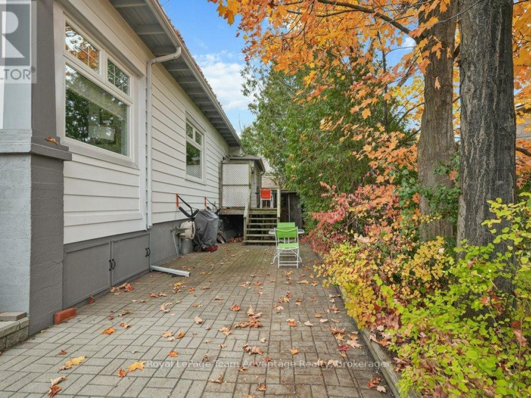 3 BELVEDERE AVENUE, Parry Sound
