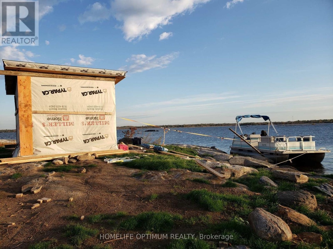70 GEORGIAN BAY ISLAND, Georgian Bay (Baxter)
