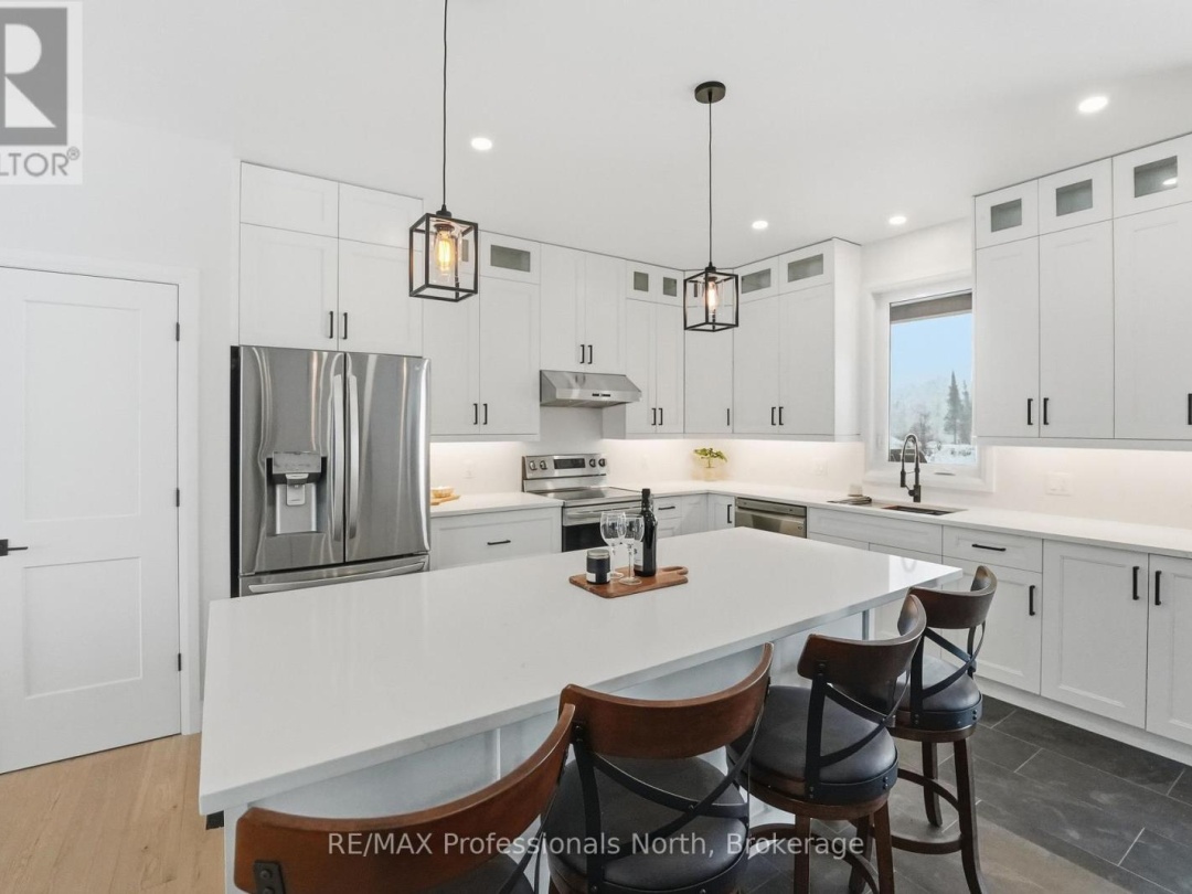 1058 PIPER GLEN ROAD, Minden Hills (Snowdon)