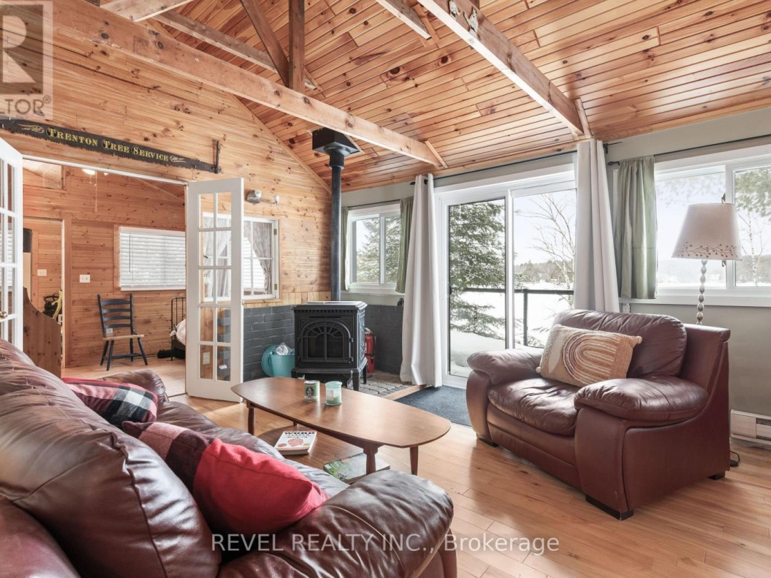 1129 LAKESHORE ROAD, Gooderham Lake