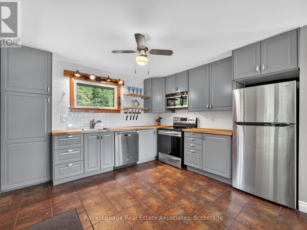 389 FALCON ROAD, Lake Vernon