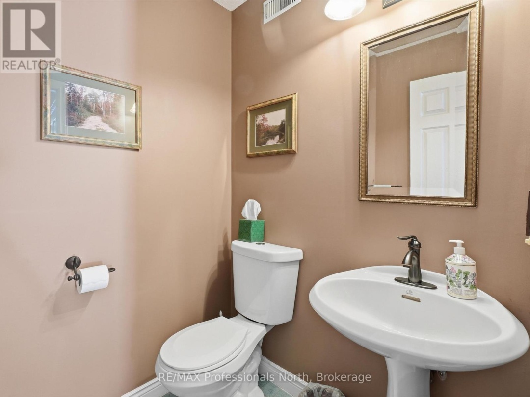31 THE GRANITE BLUFF, Bracebridge (Macaulay)