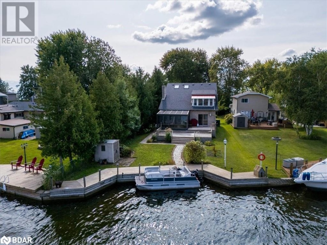 57 Lake Avenue, Lake Simcoe