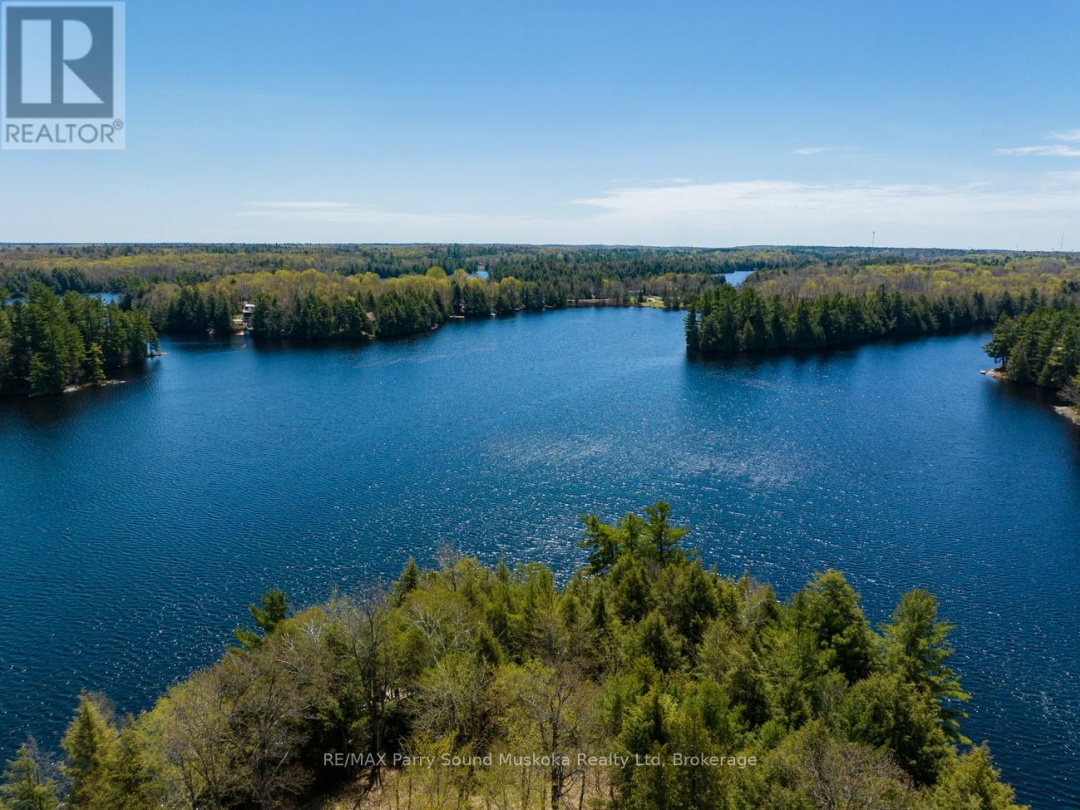 33 PAULS BAY ROAD, Harris Lake