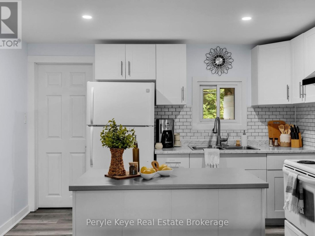 1025 & 1027 BIG ISLAND ROAD, 