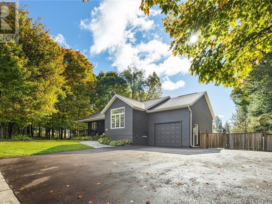 121 Meadow Heights Drive, Bracebridge