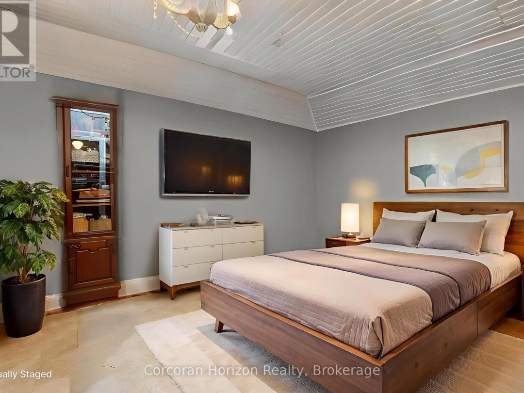 1641 WALKERS POINT ROAD, 