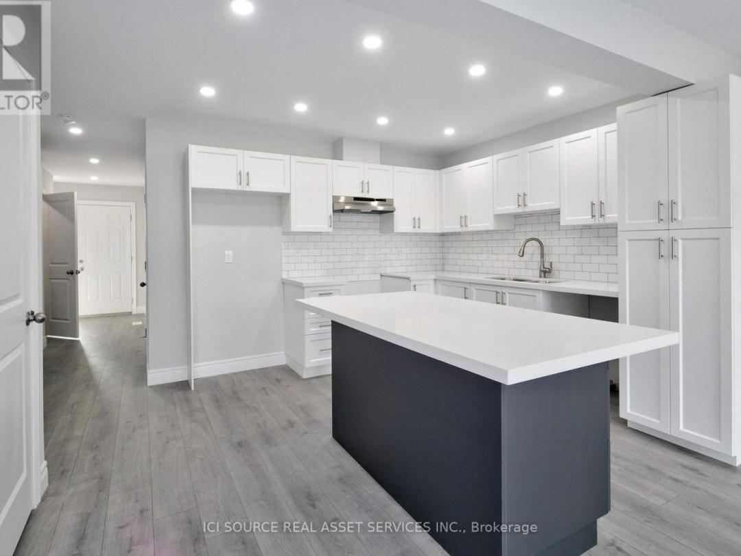 880 WILD ROSE DRIVE, 