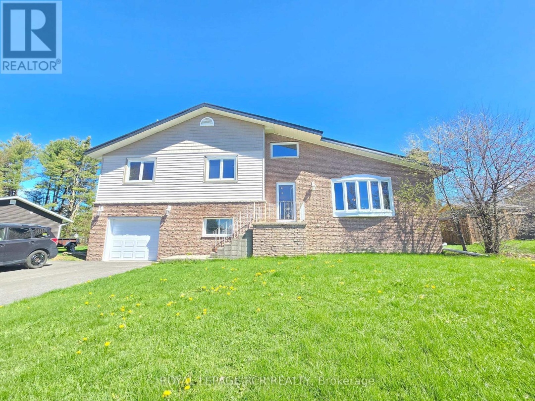 18 WESTVALE DRIVE, Bracebridge (Monck (Bracebridge))