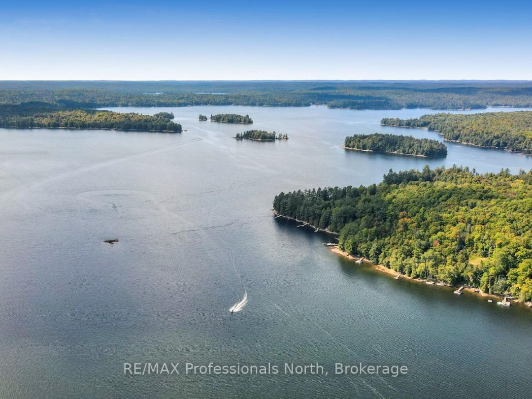 2682 WILKINSON ROAD, Kennisis Lake