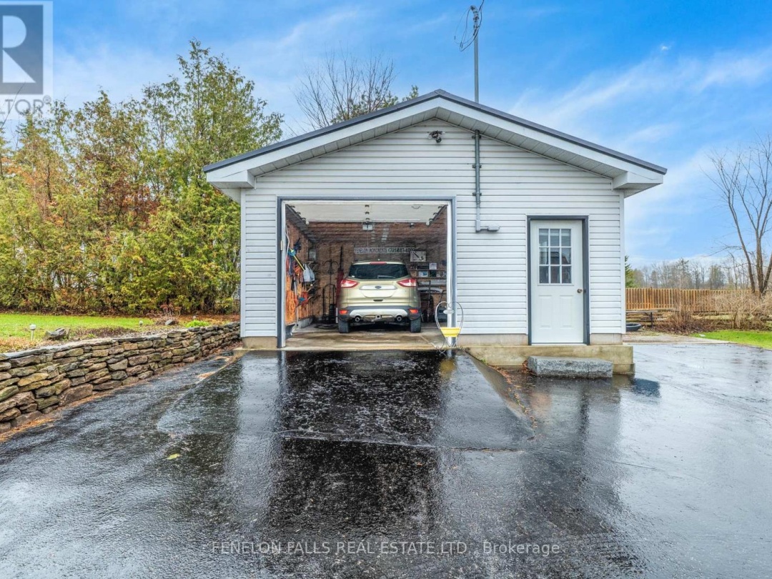 12 NORTH STREET, Kawartha Lakes (Fenelon Falls)