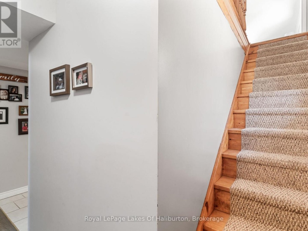 1096 CHELSEA LANE, Algonquin Highlands (Stanhope)