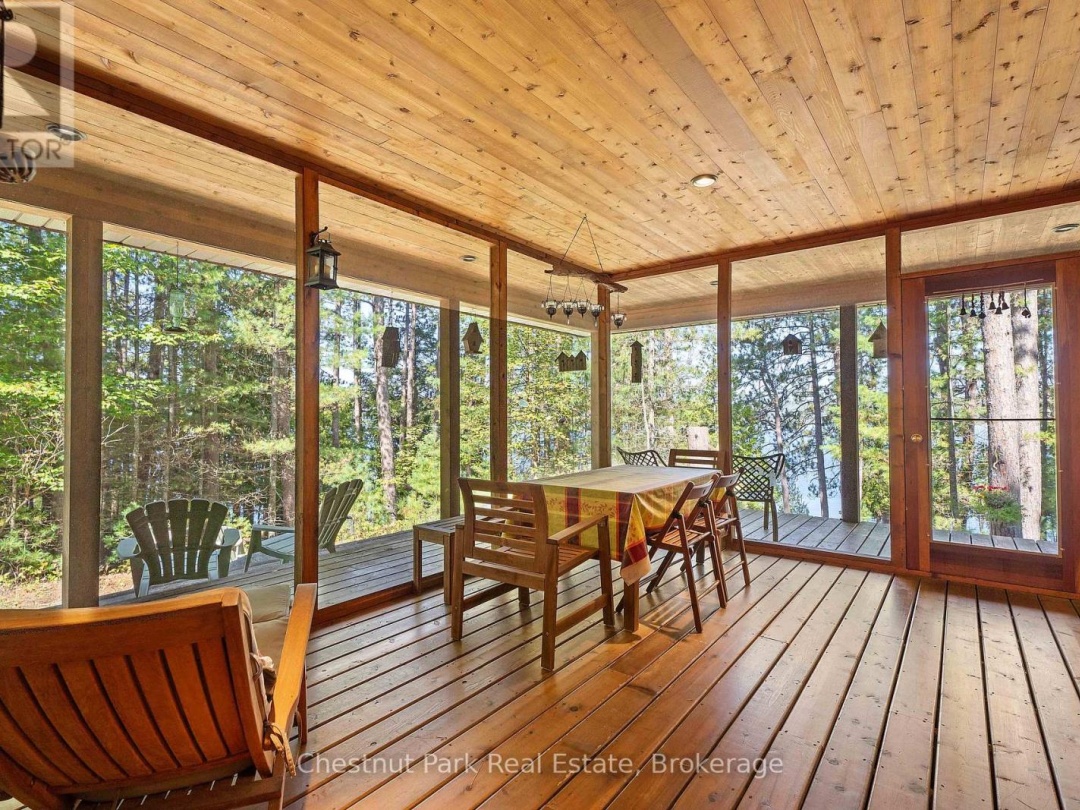 10000 SOYERS - BROWN ISLAND, Soyers Lake
