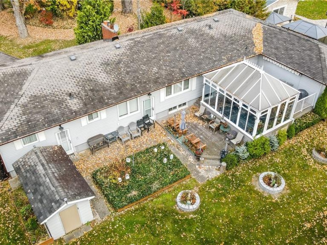 155 PARKSIDE Drive, 