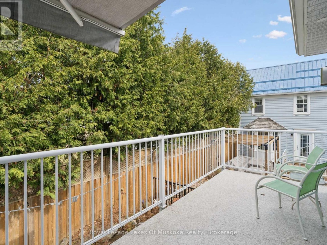 212 JAMES STREET, Bracebridge (Macaulay)