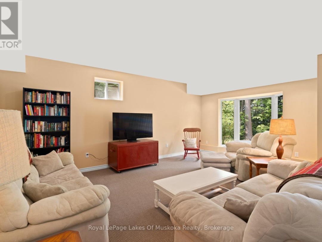 1484 SHANGRILA ROAD, 