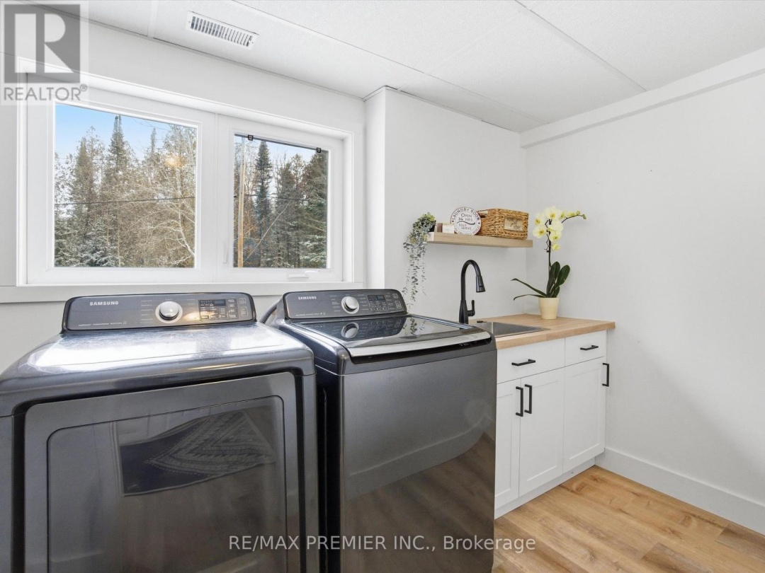 1131 SPRINGDALE PARK ROAD, North Branch Muskoka River
