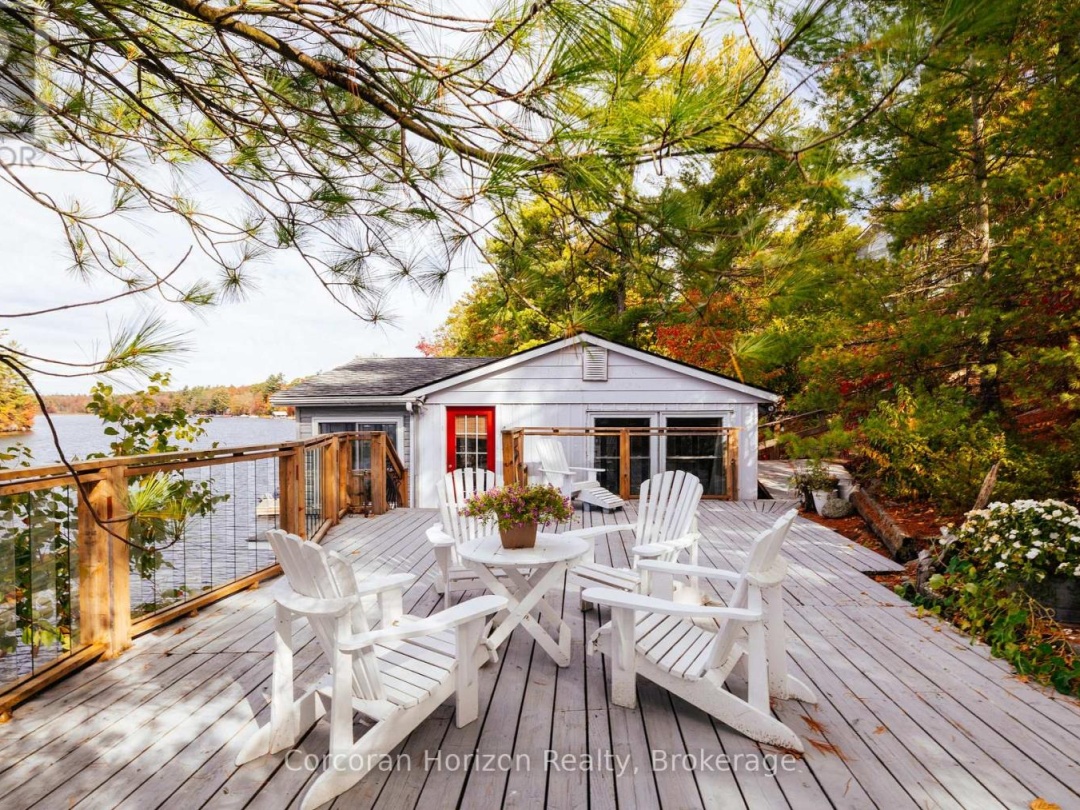 566 HUNGRY BAY ROAD W, Six Mile Lake