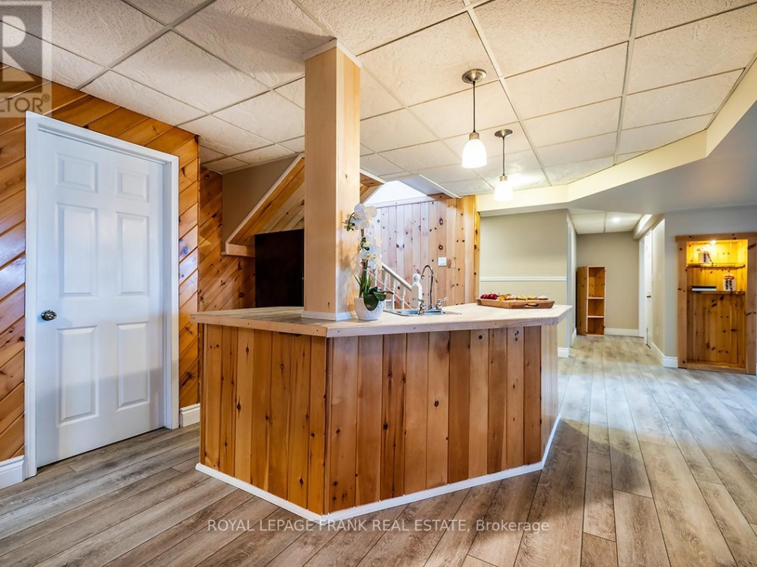 25 SHELLEY DRIVE, 