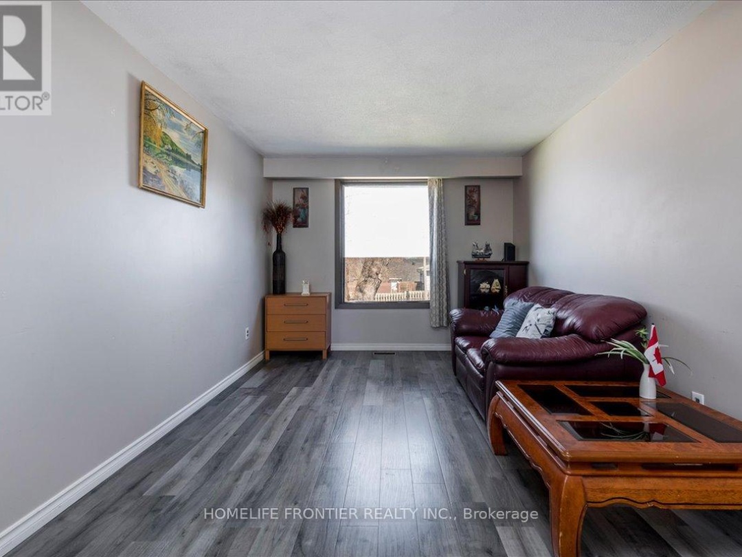 215 OXFORD STREET, Orillia