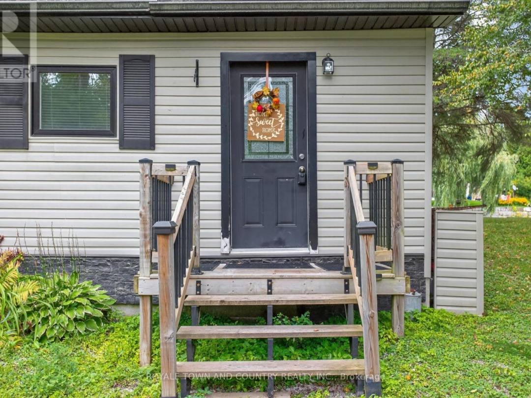 82 RIVERBANK ROAD, 