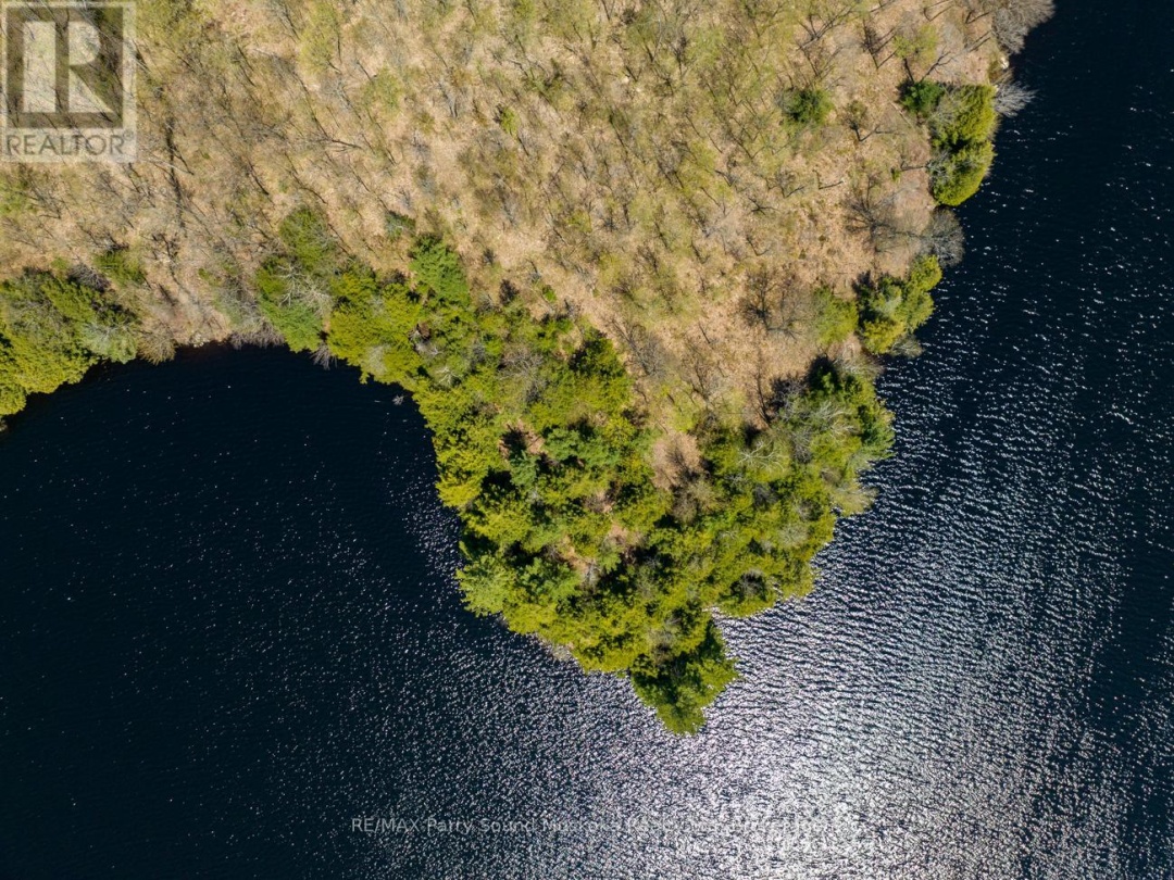 33 PAULS BAY ROAD, Harris Lake