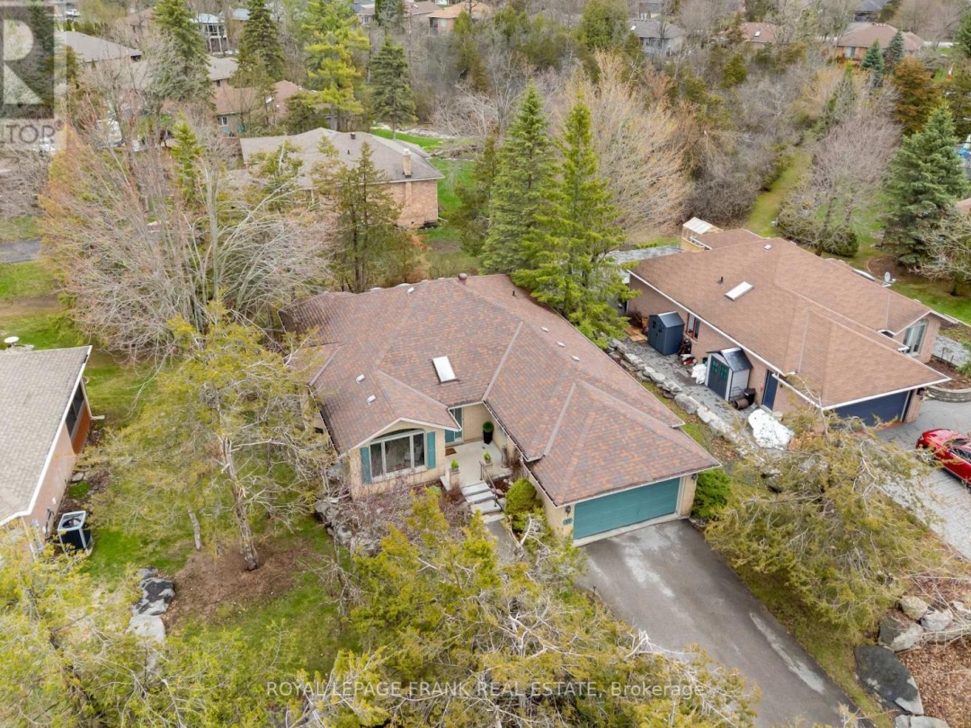 37 ISLAND BAY DRIVE, Kawartha Lakes (Bobcaygeon)