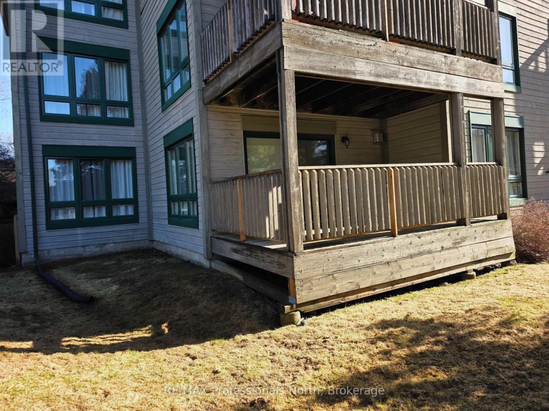 105 - 32 DEERHURST GREENS DRIVE, Peninsula Lake