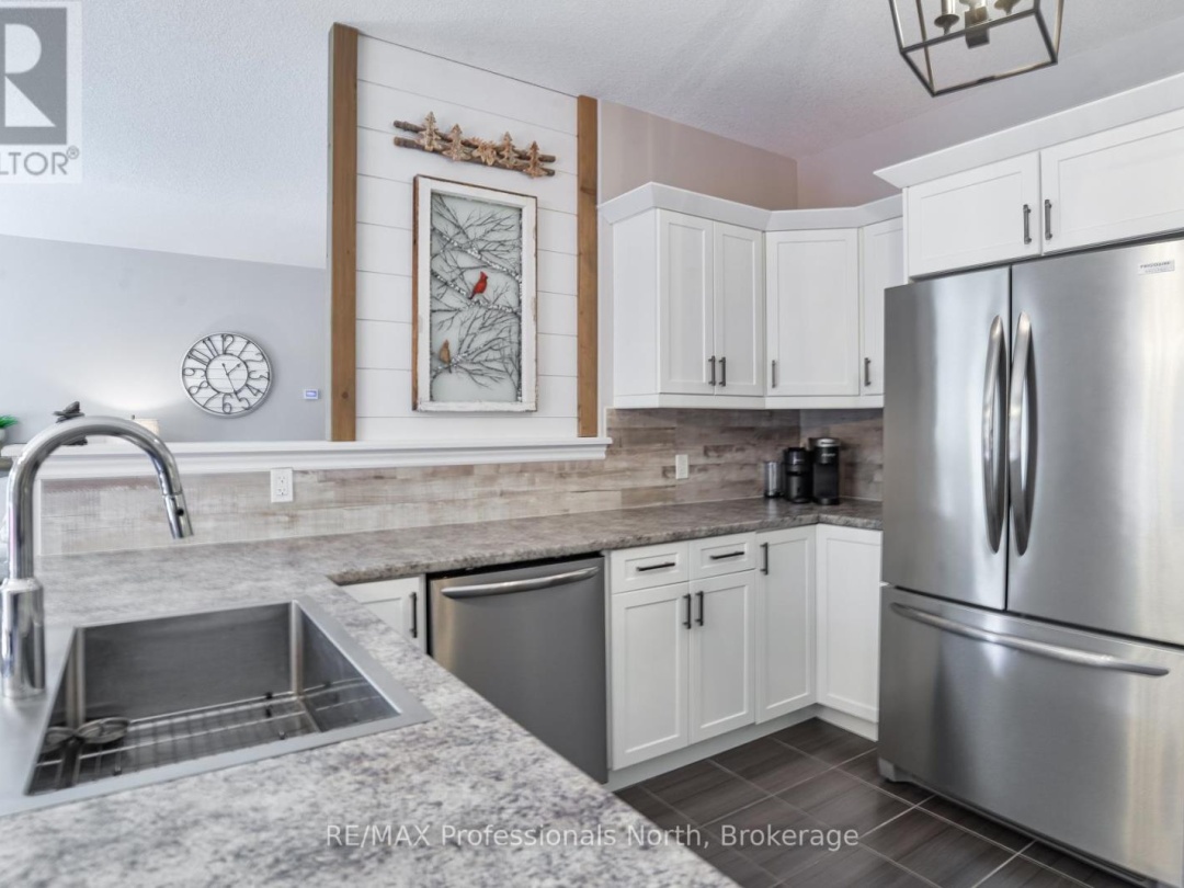 19 SELKIRK DRIVE, Huntsville (Chaffey)