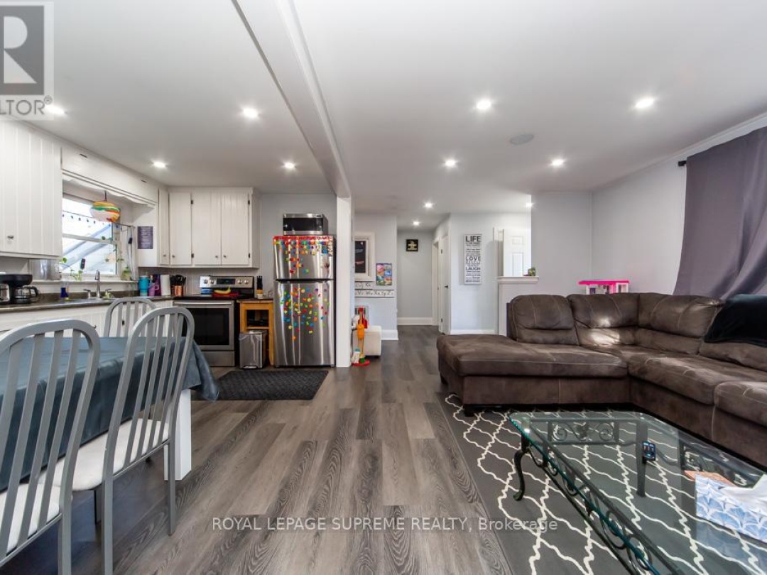 248 MISSISSAGA STREET W, 