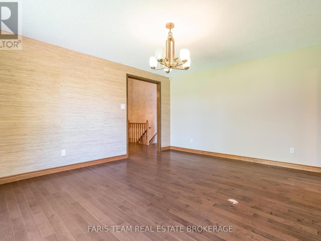 2 BAYSIDE AVENUE, 