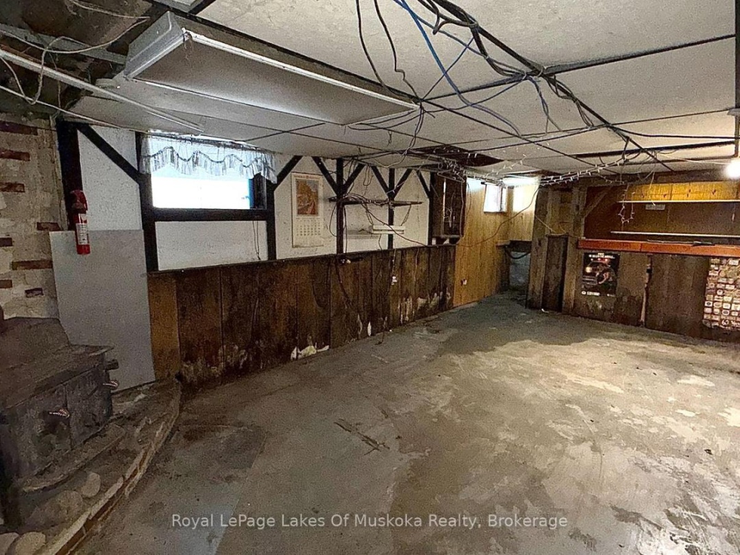 1071 NAISMITH ROAD, Bracebridge (Macaulay)
