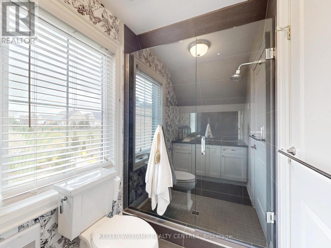 2 THOROUGHBRED DRIVE, 