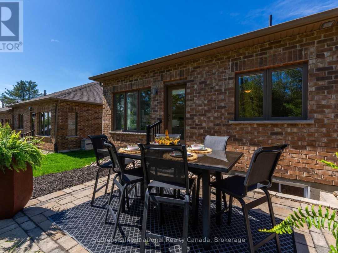 30 SERENITY PLACE CRESCENT, 