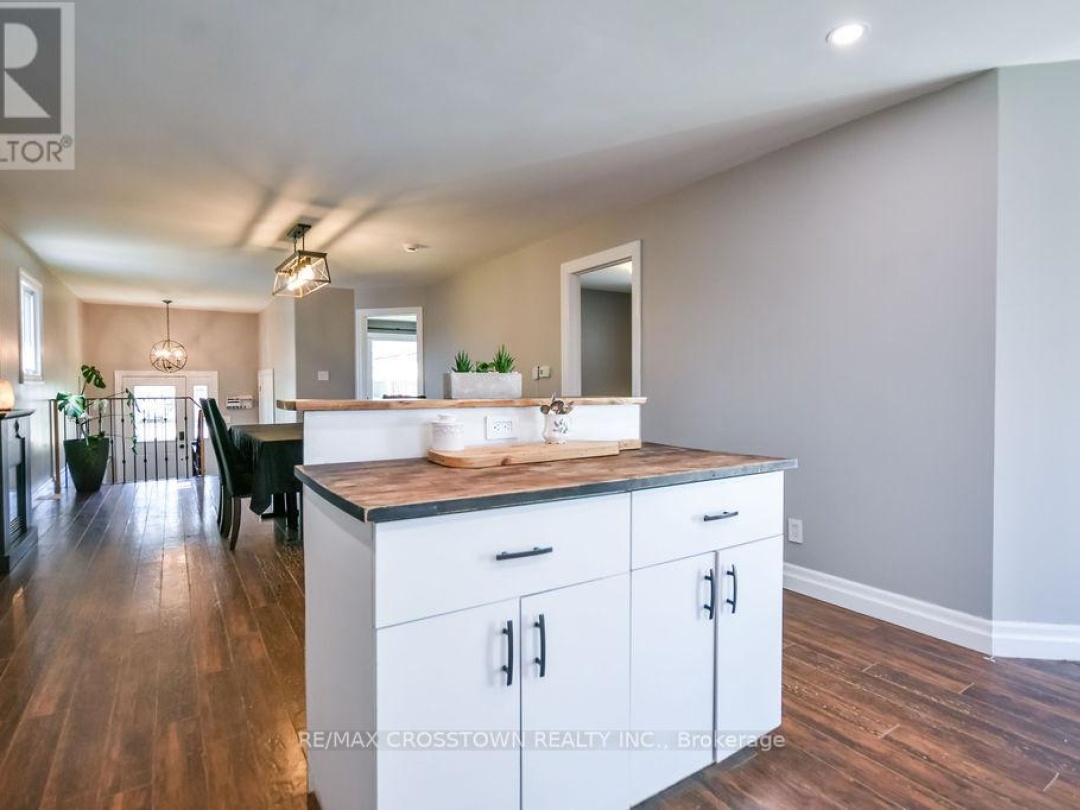461 BARNES AVENUE, Tay (Port McNicoll)
