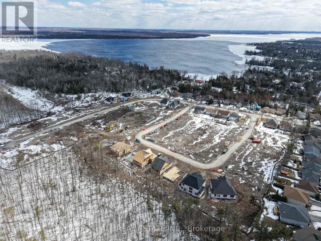1 HEMLOCK CRESCENT, Kawartha Lakes (Bobcaygeon)