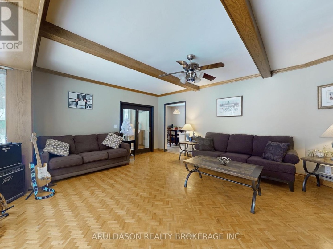 1208 BIRCHCLIFFE CRESCENT, Severn