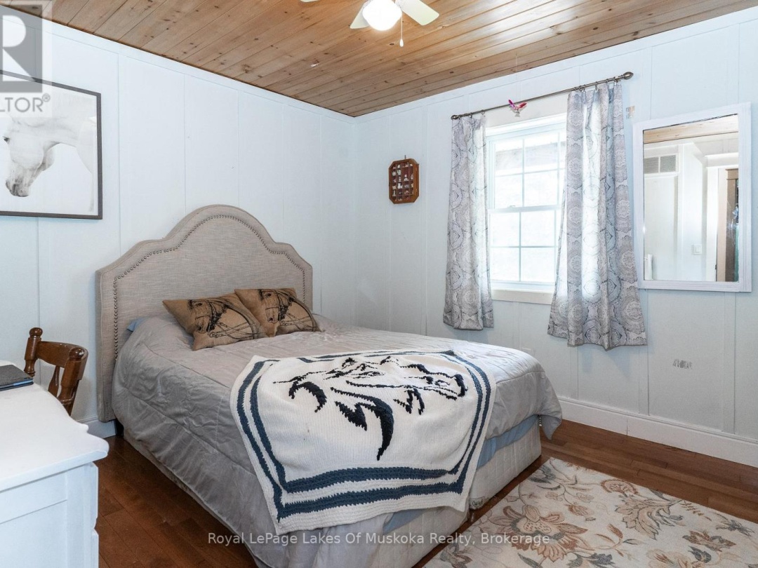 1185 MIRIAM DRIVE, Bracebridge (Oakley)