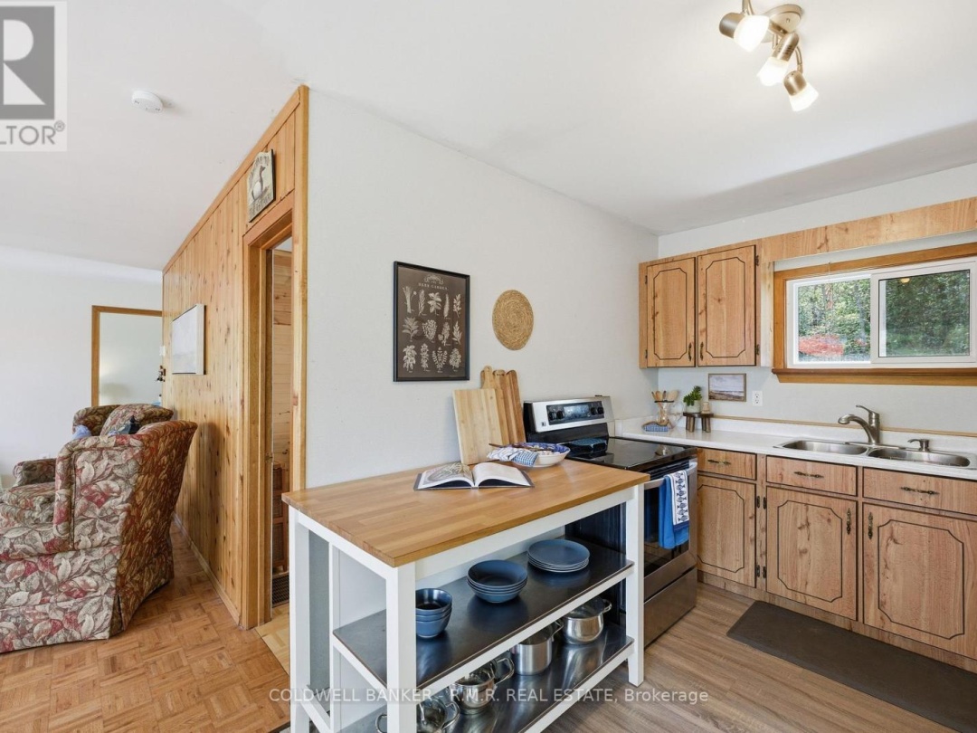 63 LITTLE SILVER LAKE WAY, Little Silver Lake