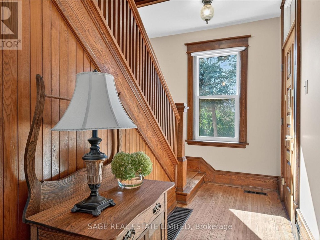 33 JOHN STREET, Kawartha Lakes (Bobcaygeon)