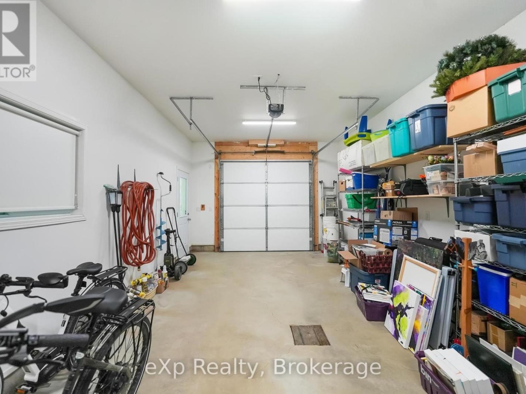 2978 KASHAGAWIGAMOG LAKE ROAD, 